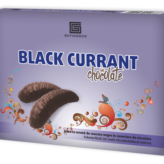 Fogli di gelatina al gusto di ribes nero immersi nel cioccolato fondente
